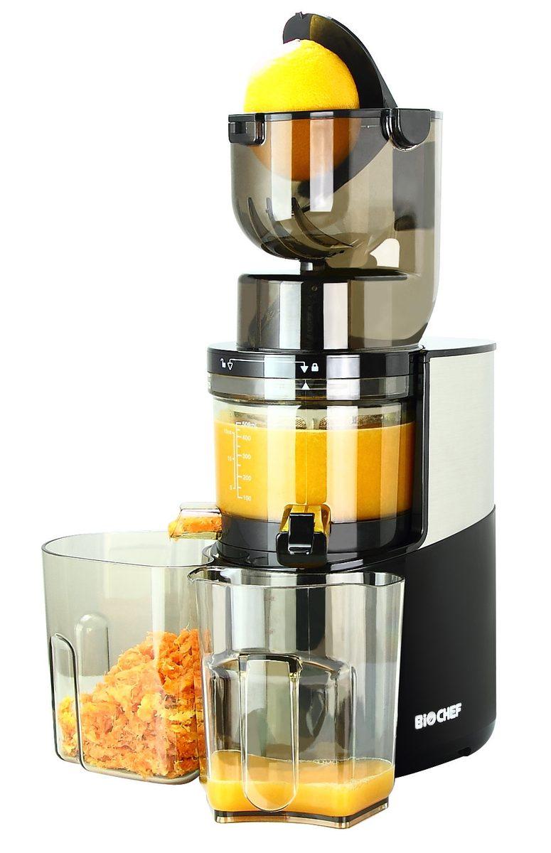 PB-010 Works series slow juicer — black colorway